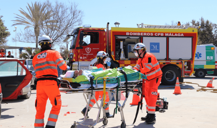 Evacuadas al hospital cuatro personas afectadas en otro incendio de vivienda en Málaga capital