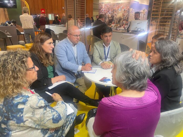 La provincia de Cádiz se presenta como referente turístico en la feria Expovacaciones