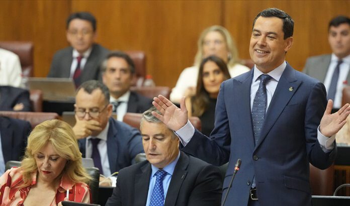 Moreno convoca un debate de política general el próximo 12 de junio en el Parlamento para informar sobre la situación de Andalucía