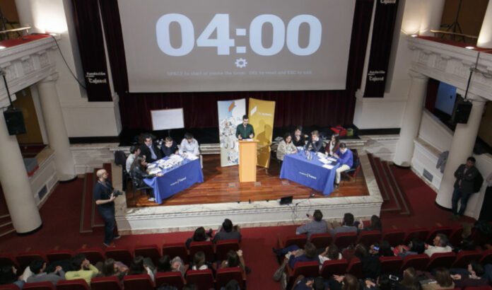 La Junta promueve el debate escolar para reforzar el pensamiento crítico entre el alumnado