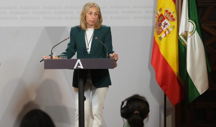La Junta prevé realizar 36.500 contratos para cubrir vacaciones de los profesionales del SAS