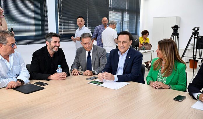 La Junta respalda la incubadora de alta tecnología en defensa que nacerá en el Parque del Transporte Santana