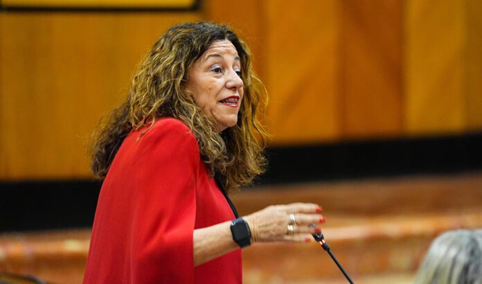 El Gobierno andaluz reclama al Ministerio una financiación justa para las becas no universitarias