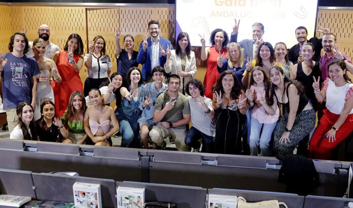 Salud promueve el conocimiento científico entre los más jóvenes con el certamen ‘Reimagina la ciencia’