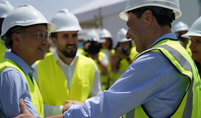 Moreno destaca el renacimiento industrial de Linares y la provincia de Jaén gracias al impulso de las inversiones chinas