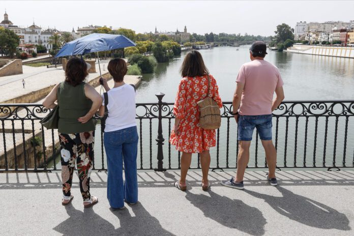 El 1-1-2 insiste en una correcta hidratación ante una nueva jornada marcada  por el calor