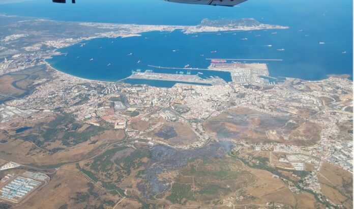 La Junta desactiva la fase de emergencia del Plan Infoca en el incendio de interfaz de Algeciras