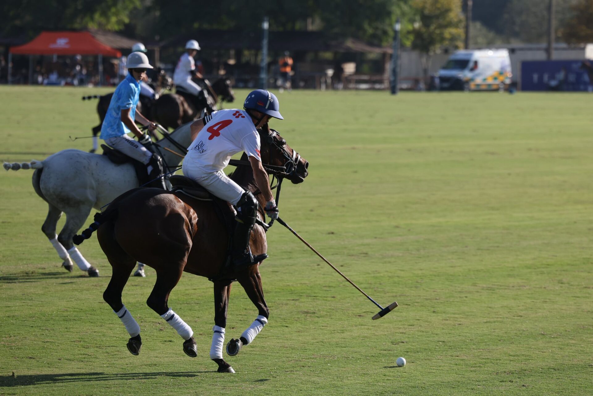 Almudena Martínez destaca la relevancia del Torneo Internacional de Polo de Sotogrande y su valía como escaparate de la provincia
