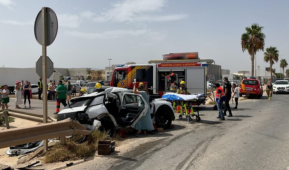 Una colisión entre tres vehículos en la A-350 en Pulpí se salda con seis mujeres heridas