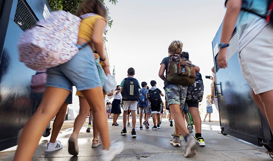El curso 2025-2026 comienza con un refuerzo de 3.100 efectivos en la plantilla docente pública