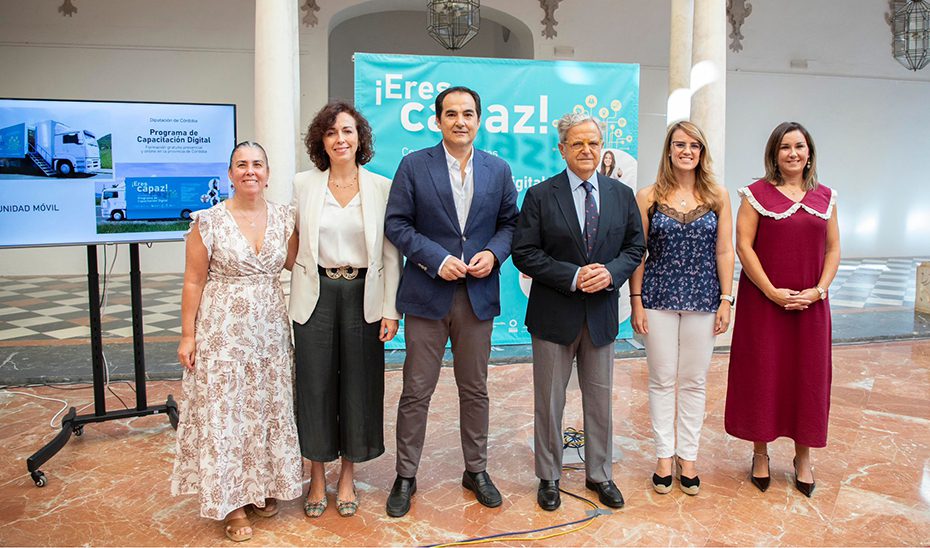 La Junta y la Diputación forman en habilidades digitales a 5.500 cordobeses del medio rural