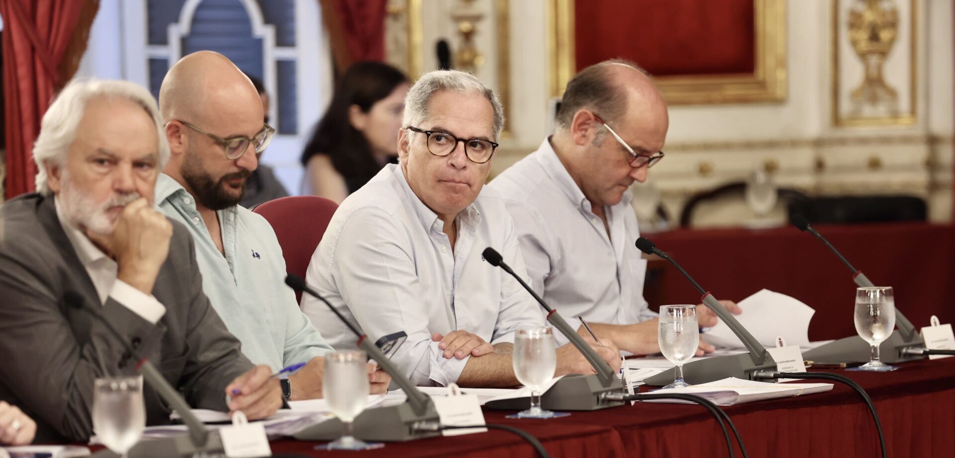 Modificación presupuestaria de 9,4 millones para infraestructuras y programas