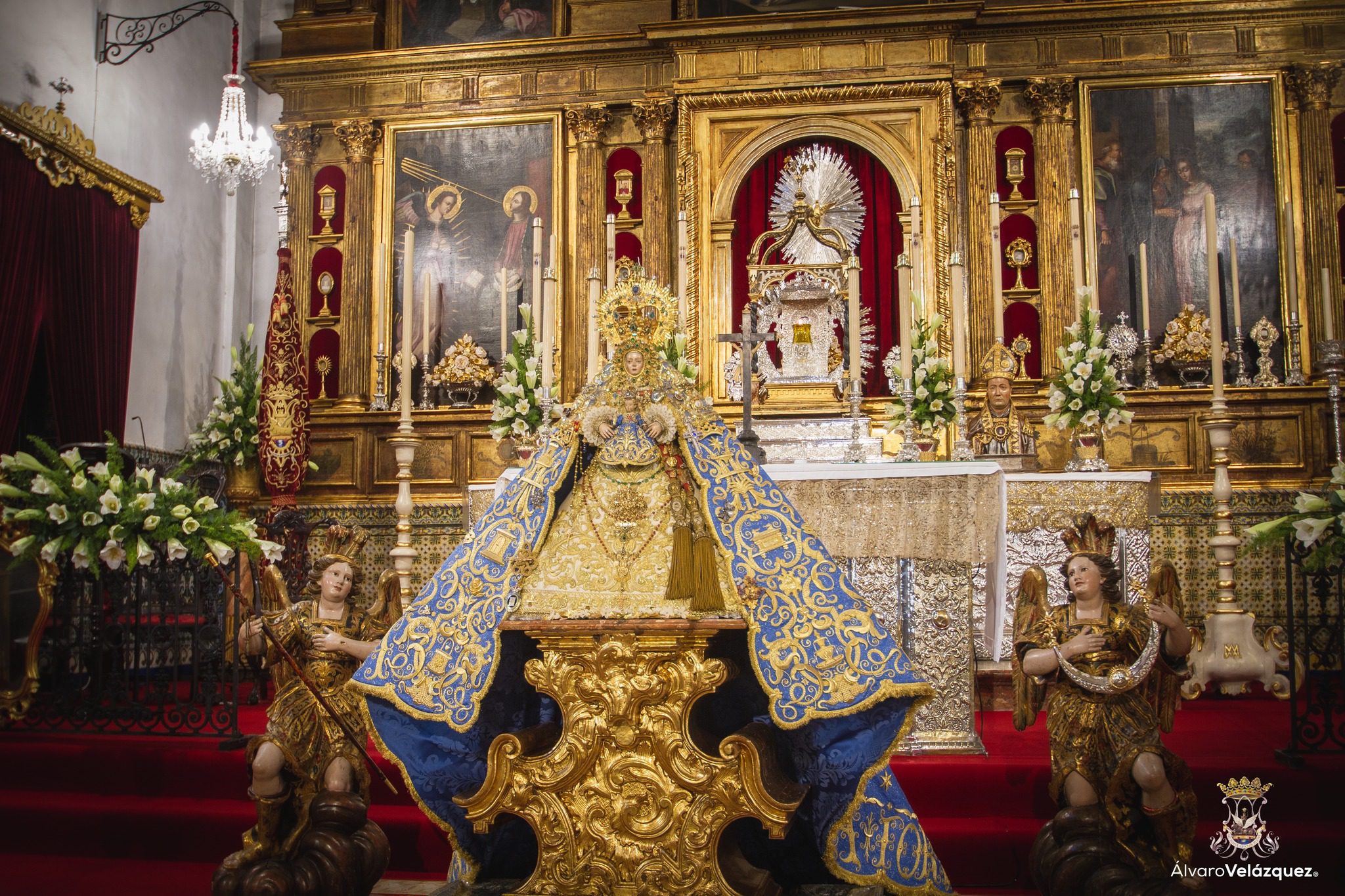Agosto, mes de la patrona: esta semana, la Virgen de la Caridad en besamanos