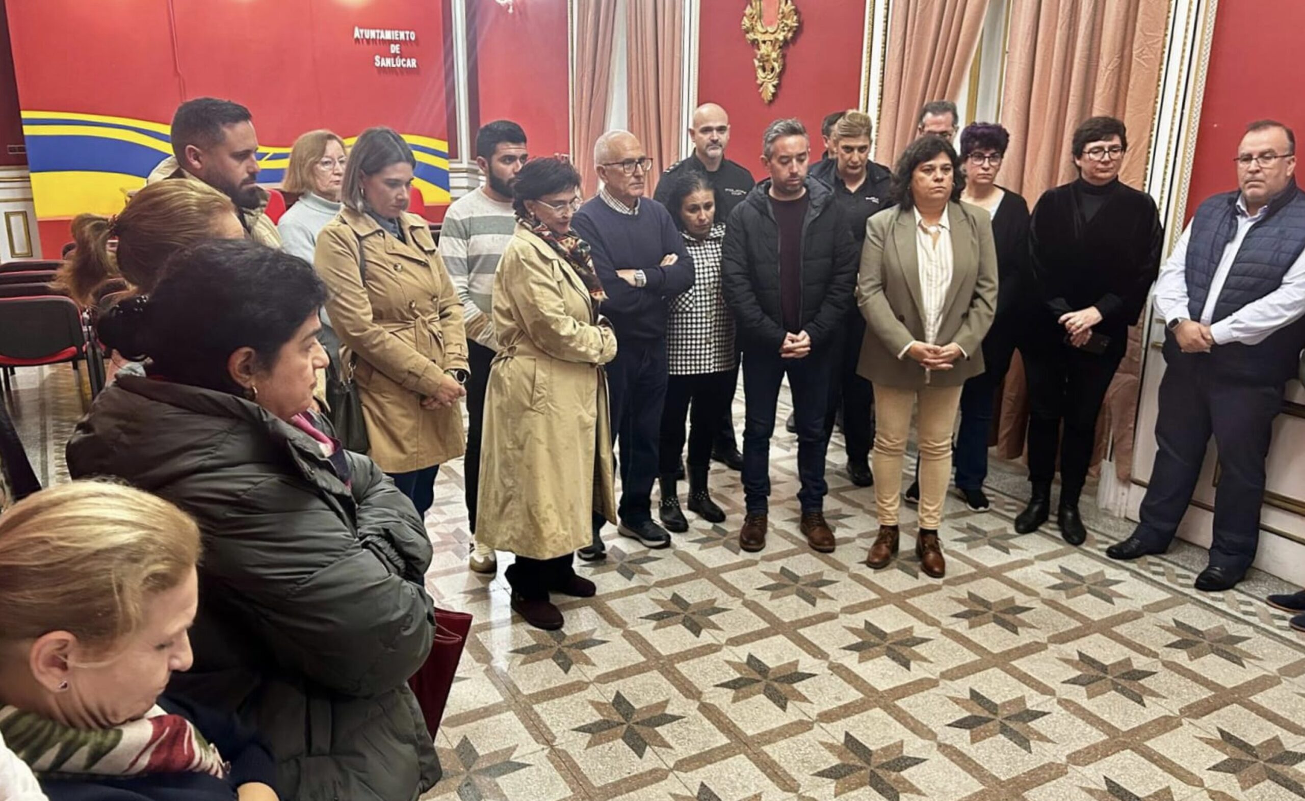 Minuto de silencio por las víctimas de la DANA
