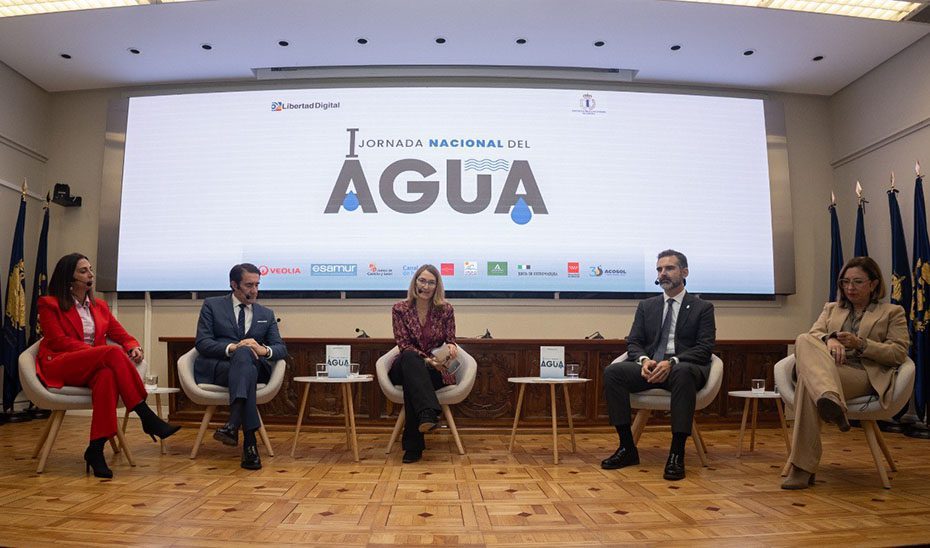 Fernández-Pacheco pide a la nueva ministra de Transición Ecológica que impulse el Pacto Nacional por el Agua