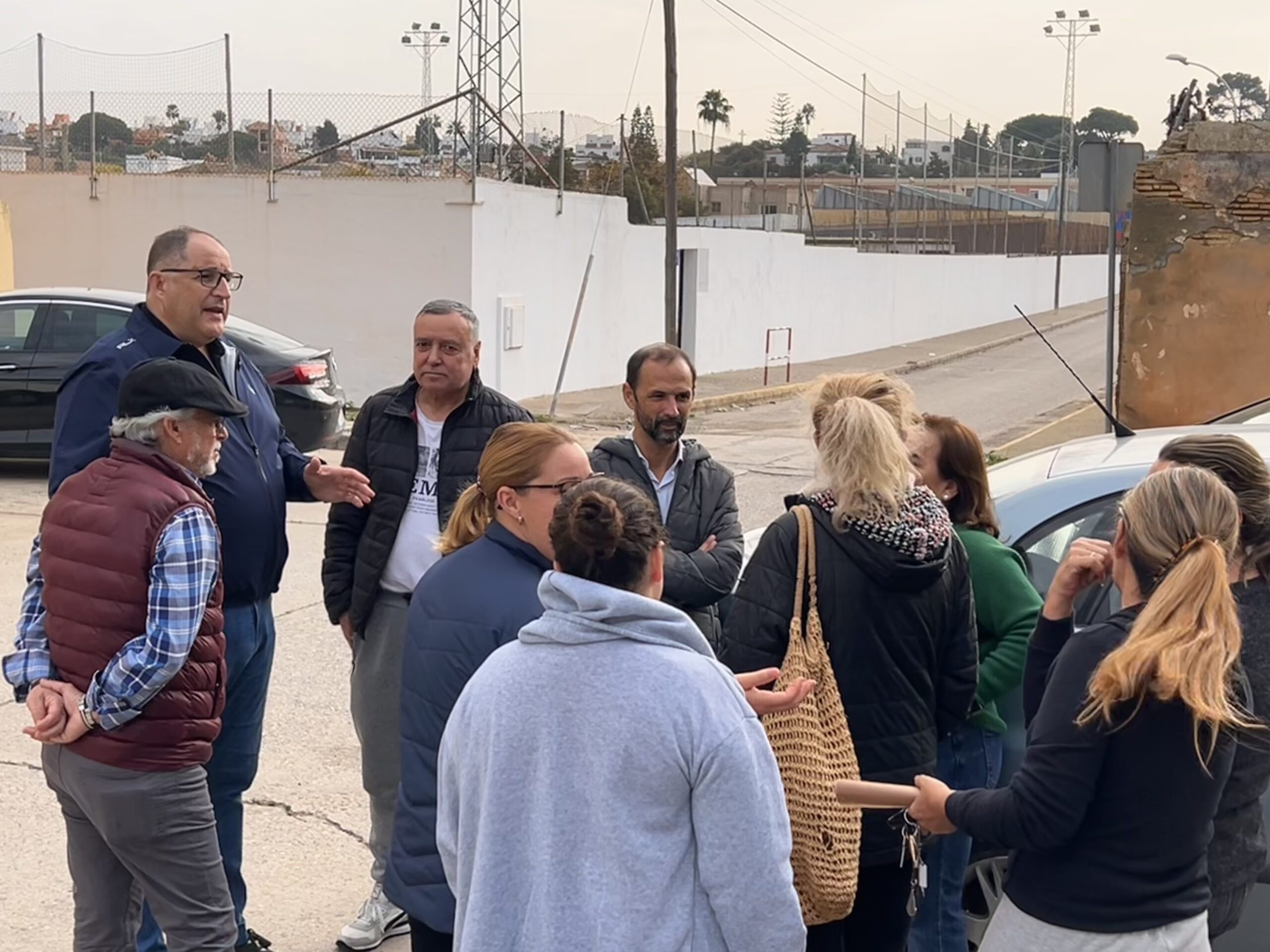Vecinos de la Quinta de la Paz exponen sus demandas al Ayuntamiento de Sanlúcar