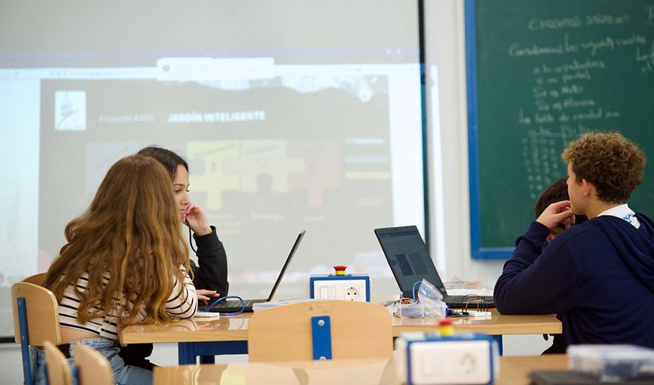 La Junta acerca la Inteligencia Artificial a las aulas andaluzas