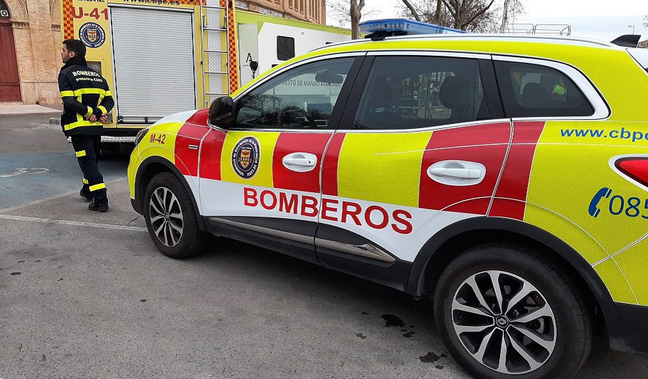 Una fallecida y varios afectados tras el incendio de una vivienda en Cádiz