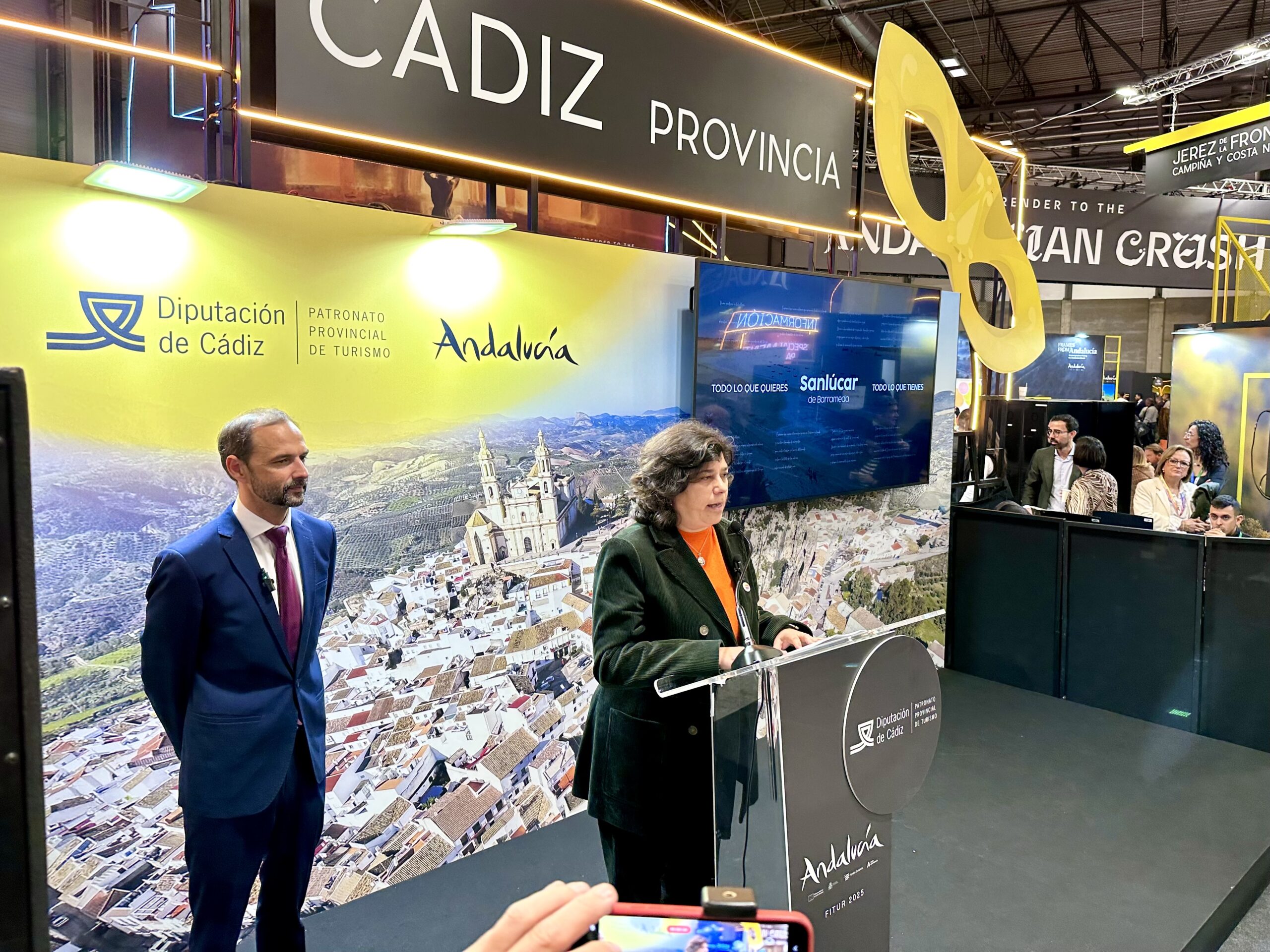 Sanlúcar de Barrameda deslumbra en FITUR con su rica oferta turística