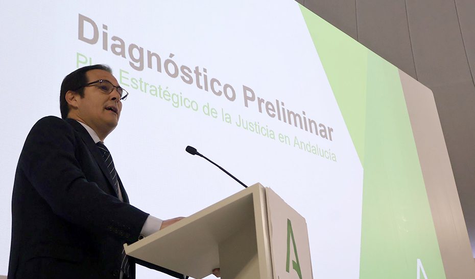 La Junta reúne a un centenar de profesionales para diseñar el primer Plan Estratégico de Justicia tras 28 años con las competencias