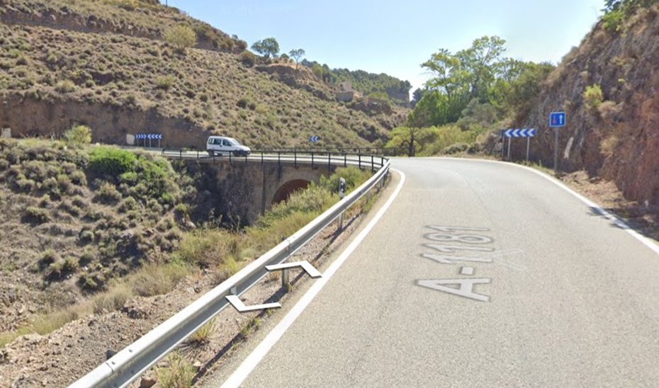 Varios heridos al caer por un barranco un vehículo en Alcolea