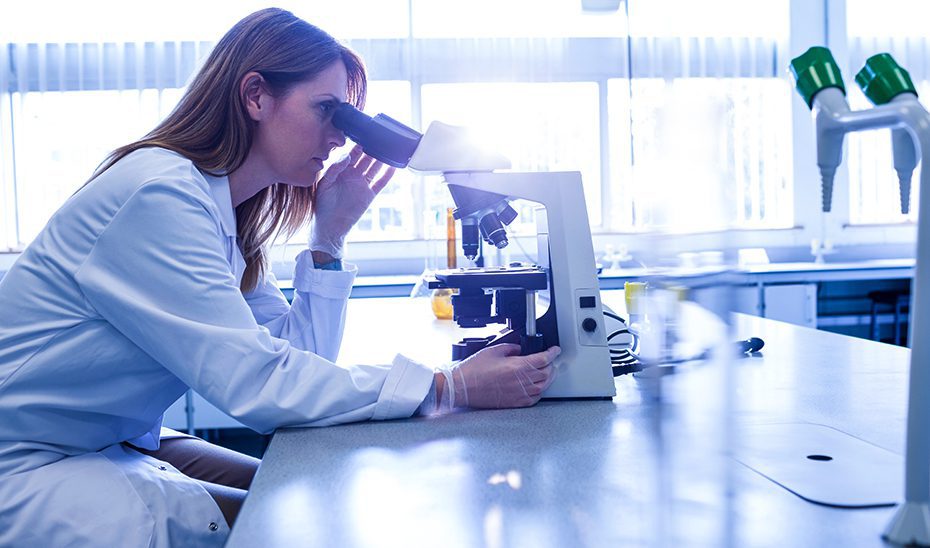 La presencia de la mujer en la I+D aumenta en un 30,4% en cuatro años en Andalucía