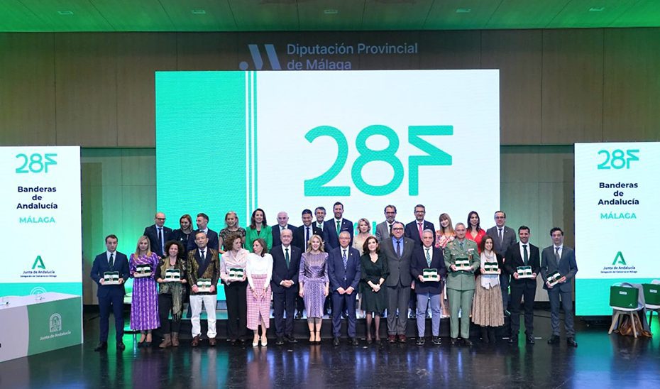 El Gobierno andaluz apela a la unidad institucional en las Banderas de Andalucía de Málaga