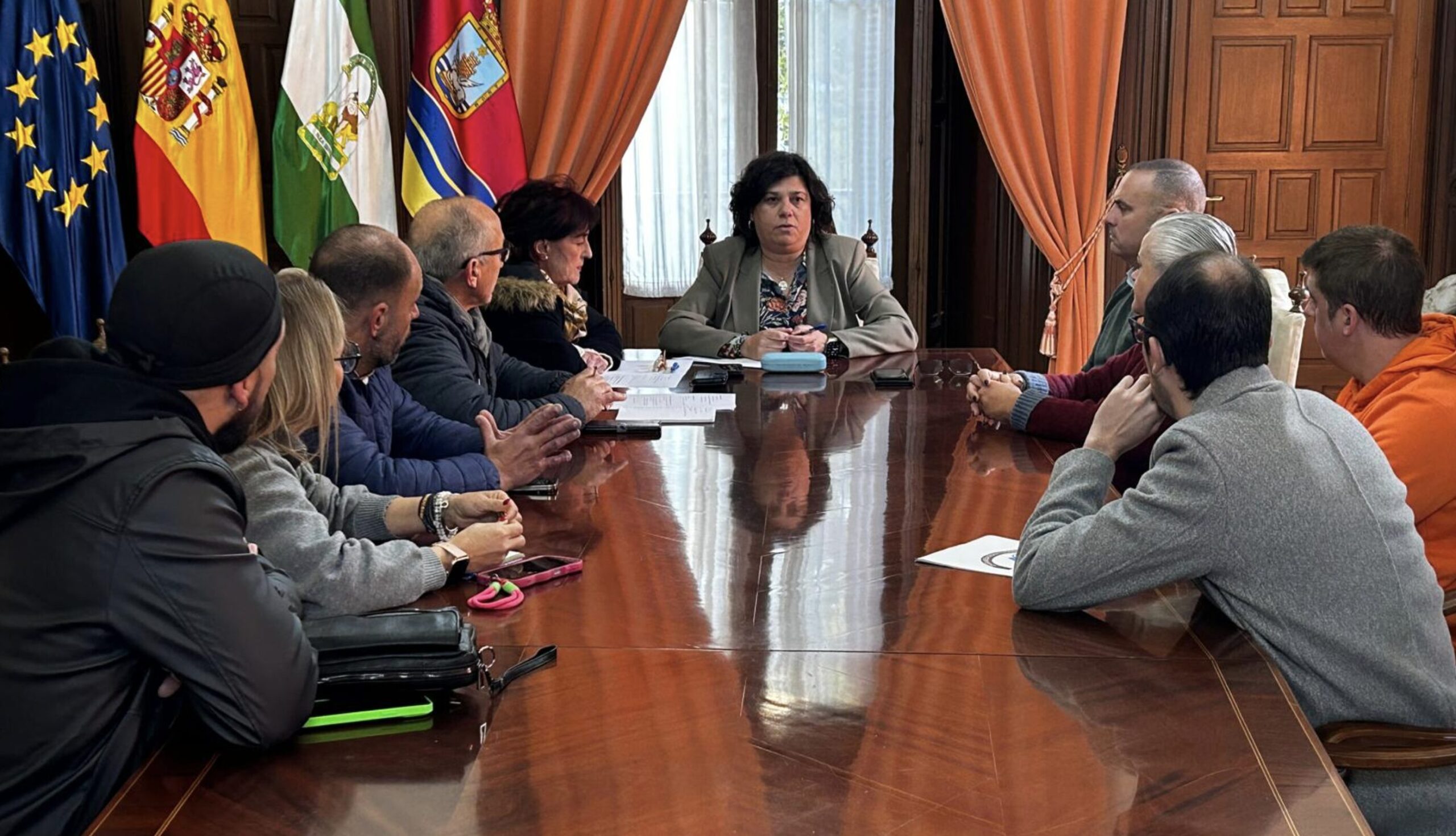 Los comerciantes sanluqueños trasladan sus reivindicaciones a la alcaldesa