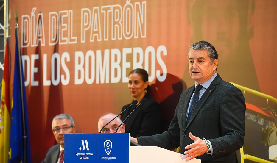 Antonio Sanz anuncia un nuevo decreto de organización y funcionamiento de los bomberos