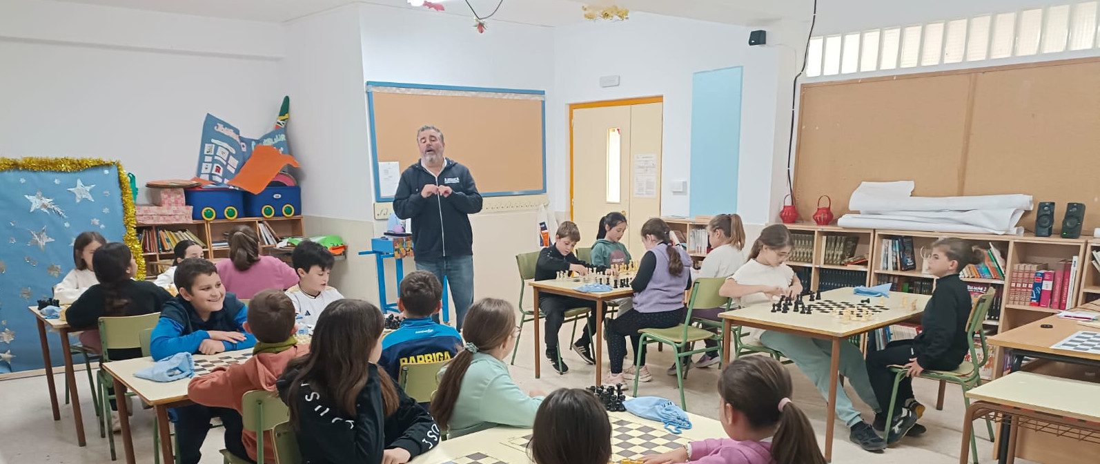 Diputación y Ajeduca promueven talleres educativos de ajedrez en la provincia