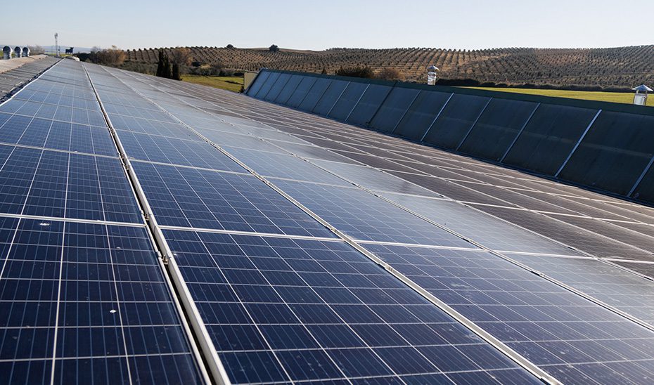 La Junta incrementa sus objetivos energéticos para 2030 y aspira a que las renovables representen el 82% en la generación de electricidad