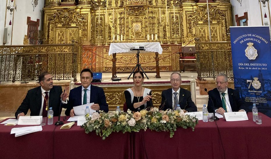 Junta y academias trabajan en un plan estratégico para estas entidades públicas del conocimiento