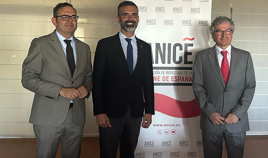 La Junta destaca las 482 empresas cárnicas que exportan por valor de 380 millones de euros al año