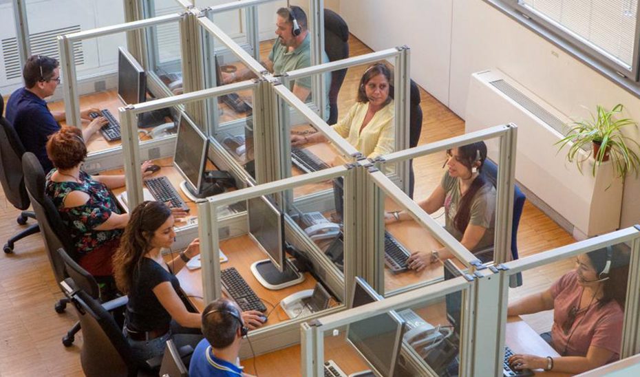 Licitado por 10,86 millones el suministro de 16.315 tablets para usuarios del servicio de teleasistencia