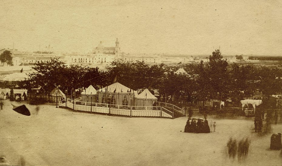 La exposición sobre Leygonier saca a la luz la primera fotografía de la Feria de Abril de Sevilla