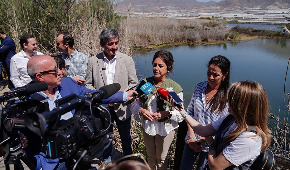 La Junta ejecuta obras por valor de un millón de euros para la mejora de la Albufera de Adra
