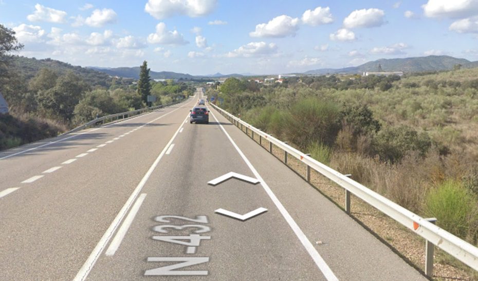 Muere atropellado un trabajador de pinturas de carreteras en la N-432 a su paso por Espiel