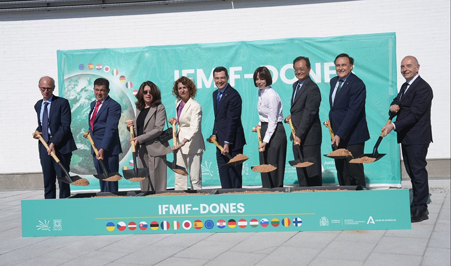 Moreno indica que el acelerador de partículas IFMIF-DONES sitúa a Andalucía en la élite científica y la proyecta como referencia internacional de la investigación