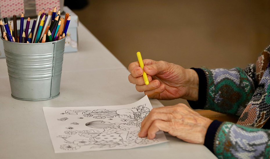 Un proyecto de la Junta aborda la prevención del deterioro cognitivo entre usuarios de centros de participación activa