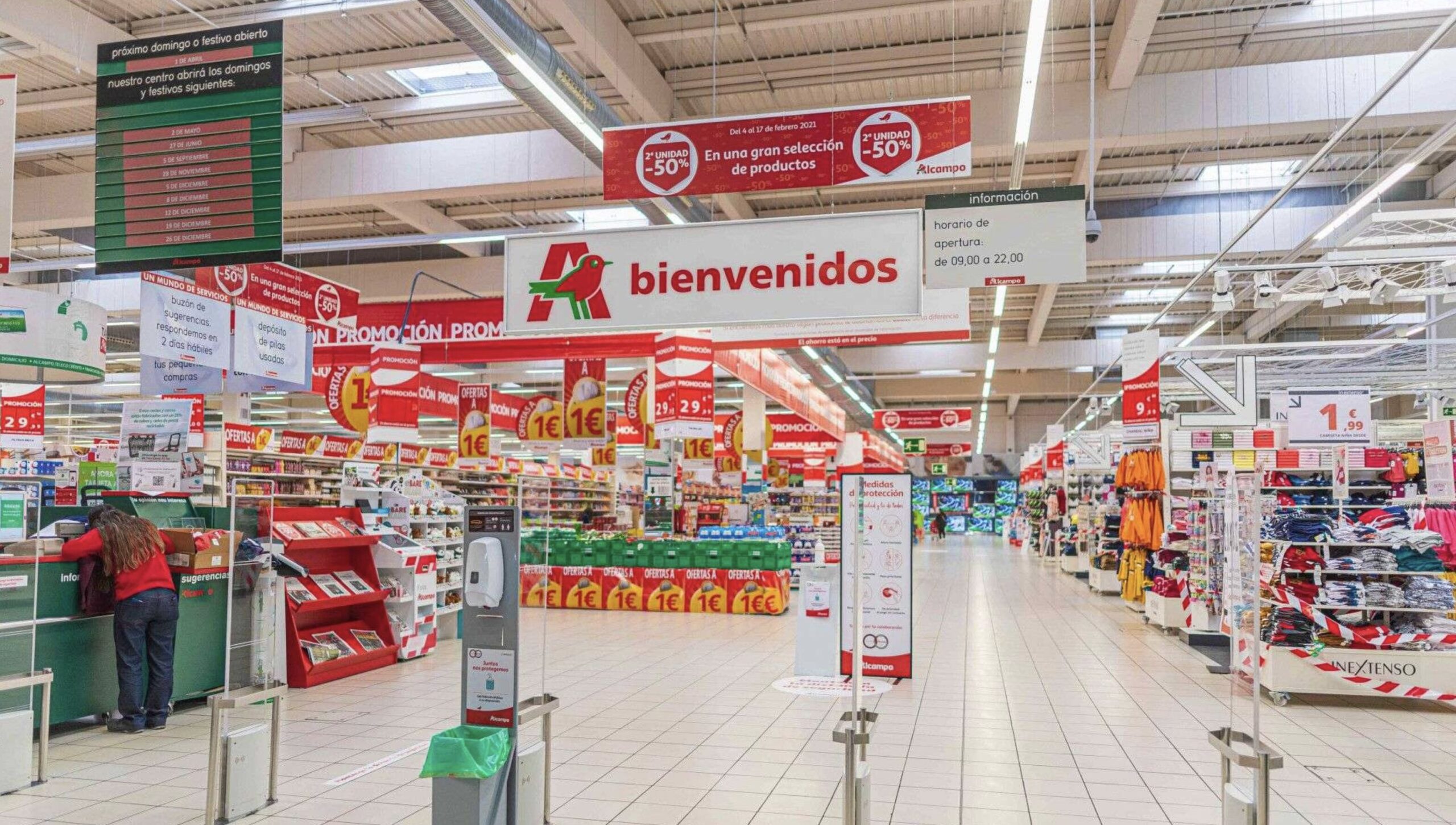 Alcampo mantiene sus hipermercados de Sanlúcar y Jerez abiertos, aunque prevé recortes en plantilla