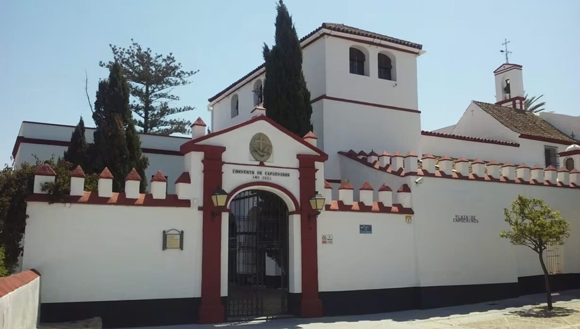 El guardián de Capuchinos se opone al proyecto para demoler el interior del convento: “Todo se ha fraguado a nuestras espaldas”