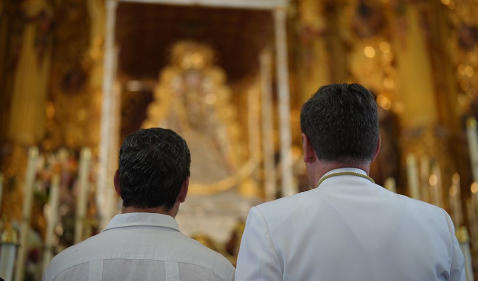 Moreno destaca la contribución de la romería de El Rocío a la promoción de Andalucía en Europa y en el mundo