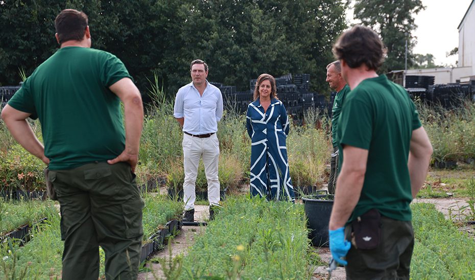 El vivero de San Jerónimo produce más de medio millón de árboles al año para restaurar y regenerar el paisaje natural andaluz