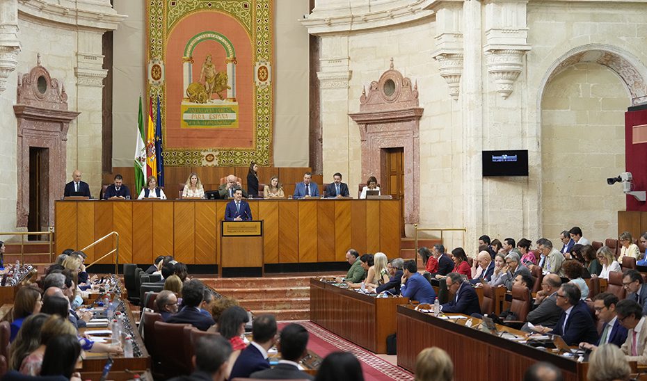 Moreno afirma que Andalucía apuesta por la estabilidad y el diálogo frente al caos, el populismo y la mala gestión