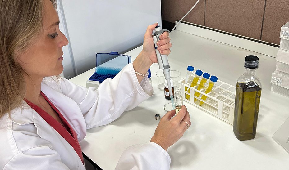 Investigadores andaluces aplican IA para predecir con alta precisión el aroma del aceite de oliva virgen extra