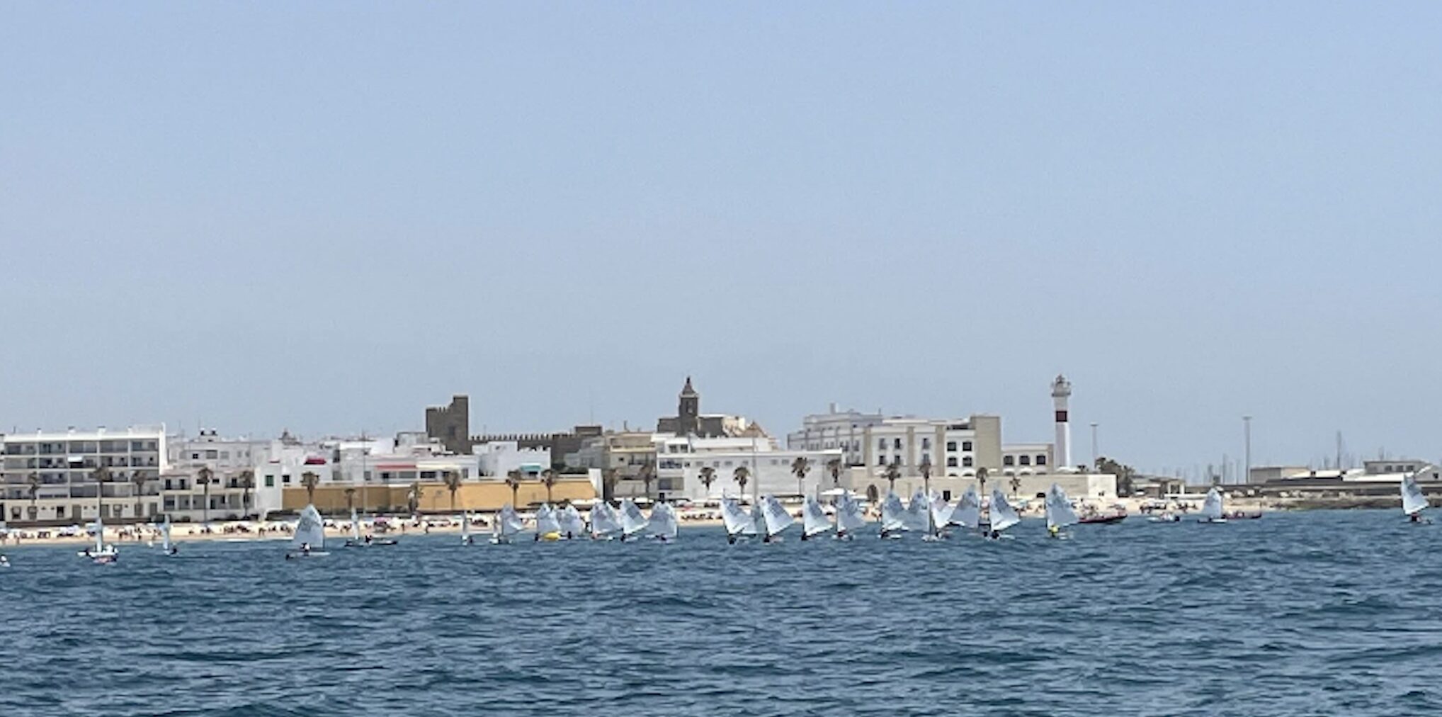 El Club Eslora cierra con éxito su participación en el Provincial de Vela Optimist Cádiz-Sevilla