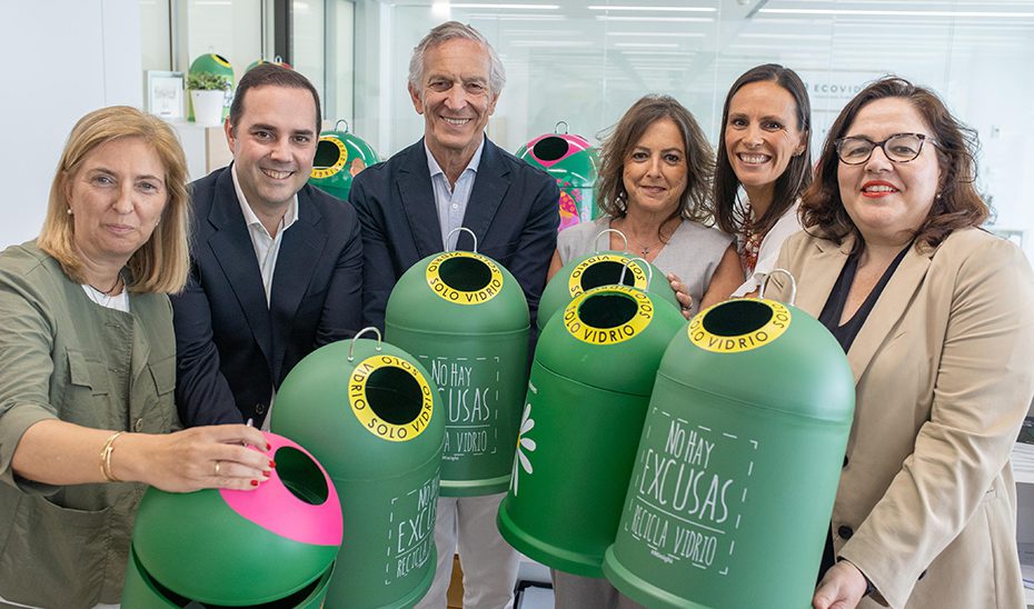 Andalucía refuerza la cooperación con Ecovidrio para seguir impulsando el reciclaje y la recogida separada