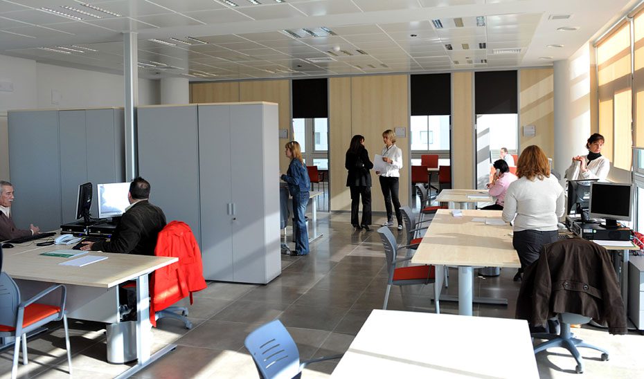 La Junta invierte 3,7 millones de euros en ampliar con 86 funcionarios más la plantilla de Justicia