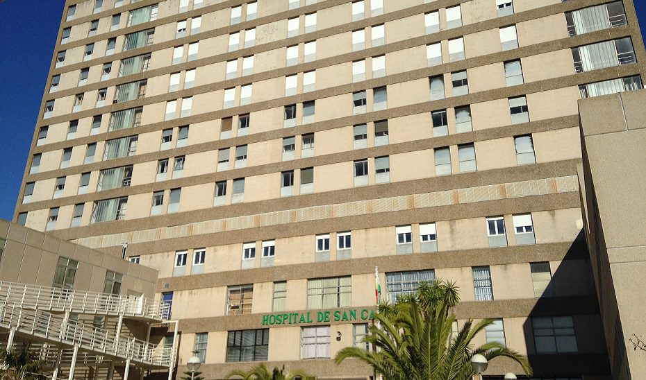 Una mujer y un hombre afectados en el incendio de un piso en Málaga