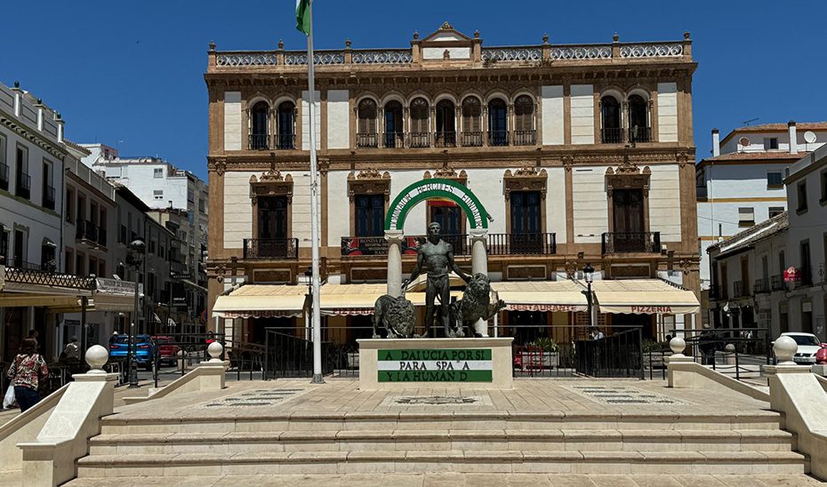 La Junta de Andalucía impulsa un acuerdo para poner en valor el Casino de Ronda